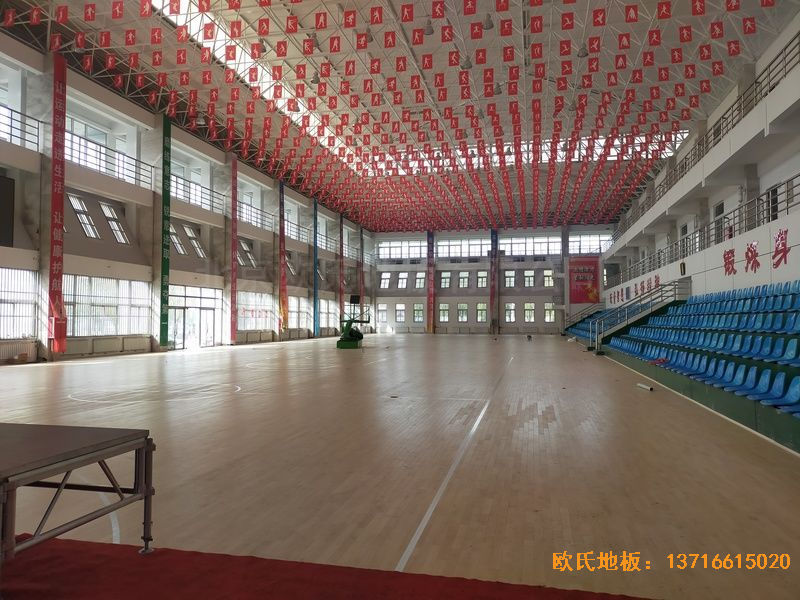 鄂爾多斯準格爾旗世紀中學體育木地板鋪裝案例