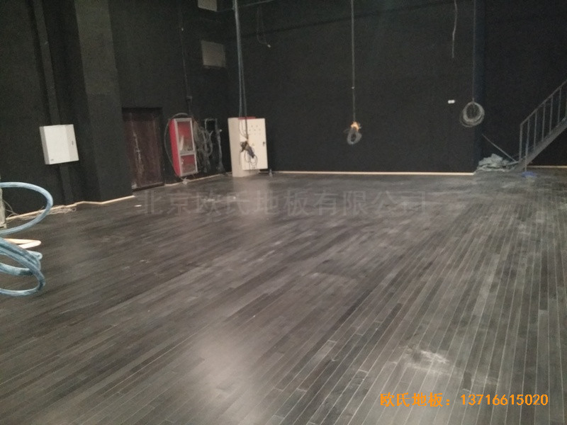 唐山師范學院舞臺體育木地板鋪裝案例4