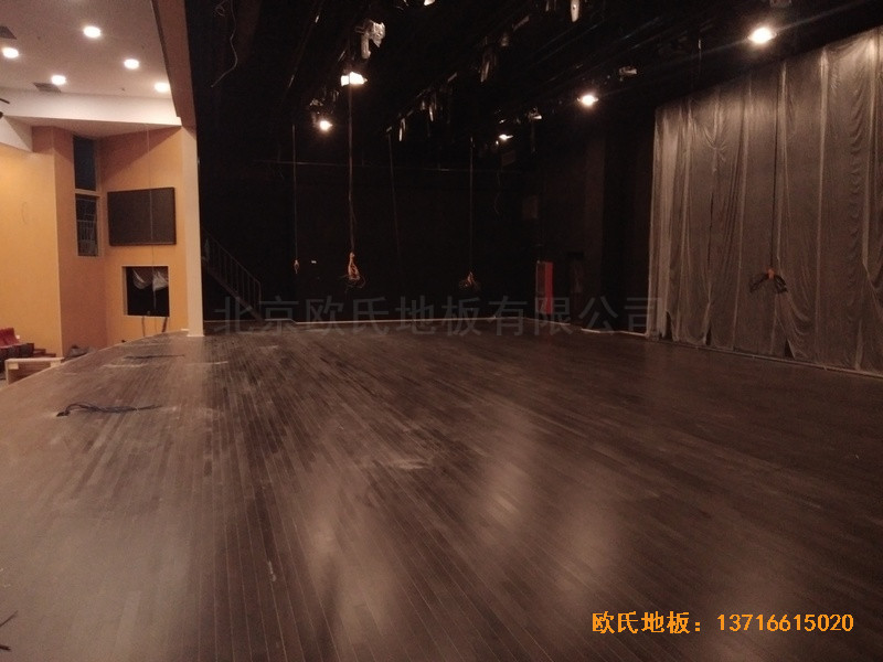 唐山師范學院舞臺體育木地板鋪裝案例5