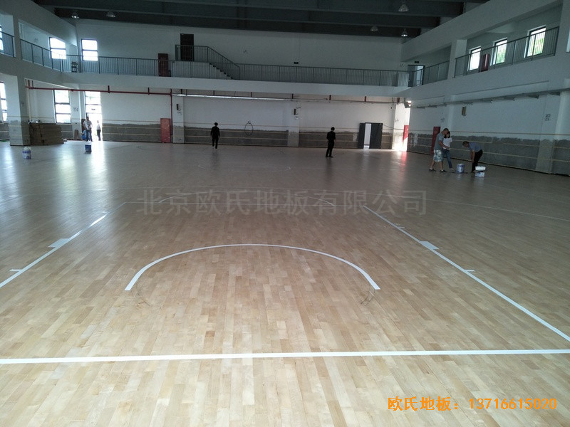 上海嘉定婁唐學校籃球館體育地板鋪設案例4