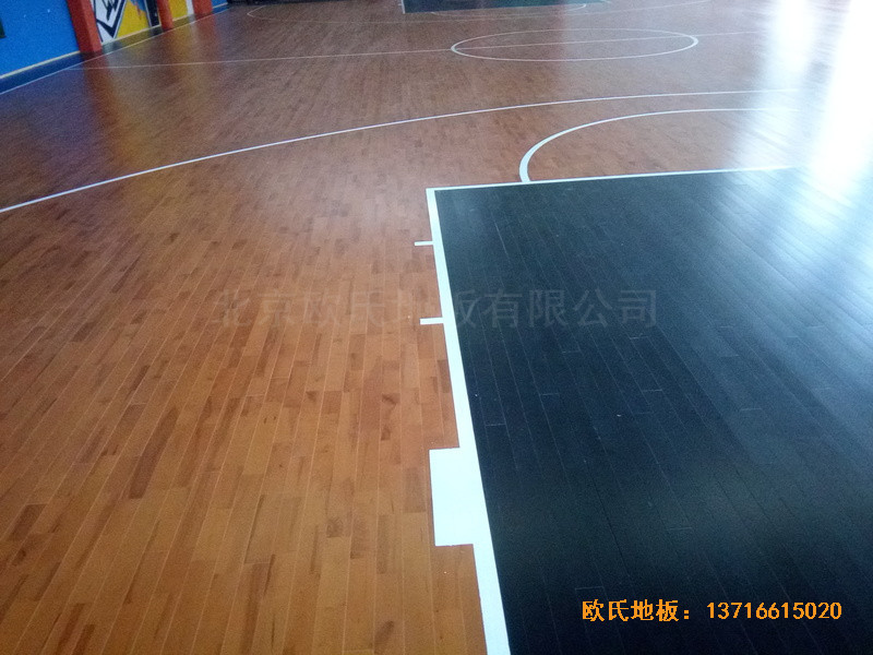 上海閔行kBT藍球訓練館體育木地板施工案例3