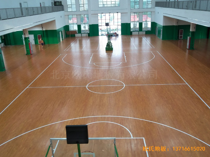 山東荷澤定陶新一中籃球館運動地板施工案例5