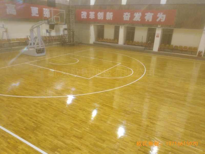 山西璐安集團籃球館體育地板鋪裝案例4