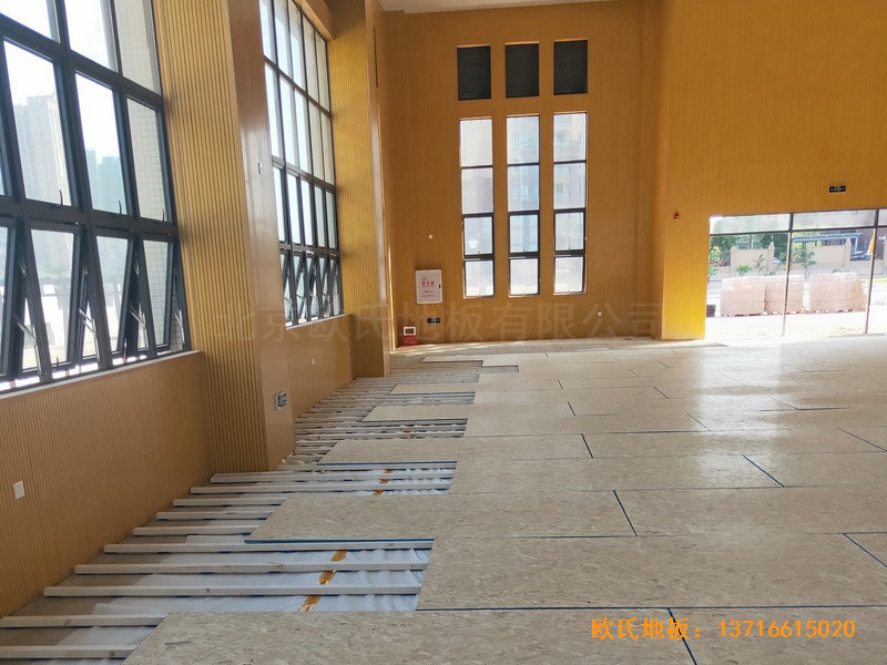 廣東珠海白藤東小學籃球館運動木地板安裝案例1
