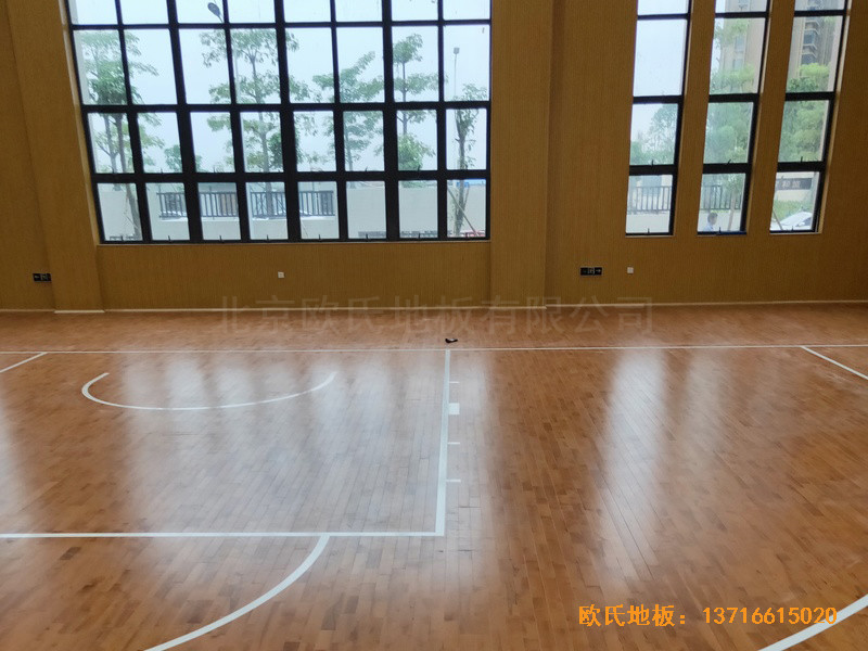 廣東珠海白藤東小學籃球館運動木地板安裝案例4