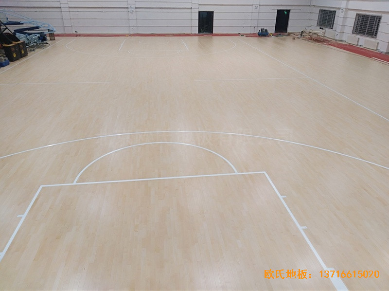 新疆克拉瑪依消防大隊籃球館體育木地板鋪裝案例5