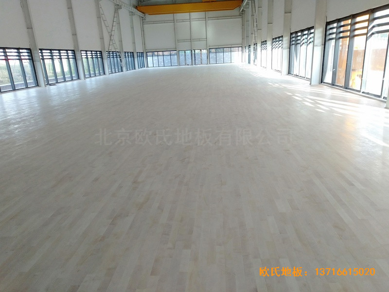武漢青山區江灘體育館運動木地板安裝案例4