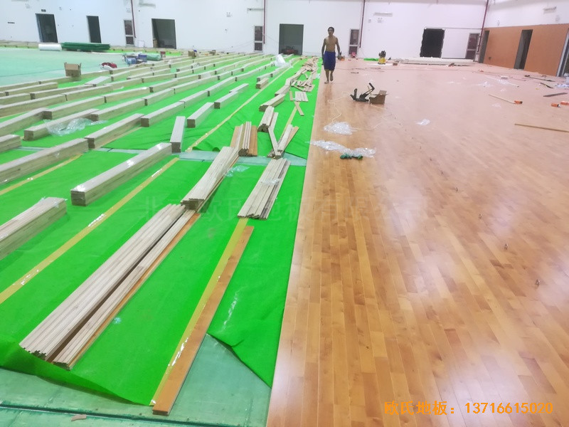 江蘇上海大眾儀征分公司運動館運動木地板施工案例3