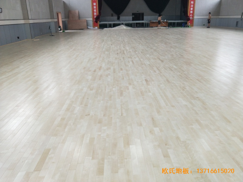 江蘇宜興東域小學籃球館運動木地板安裝案例4