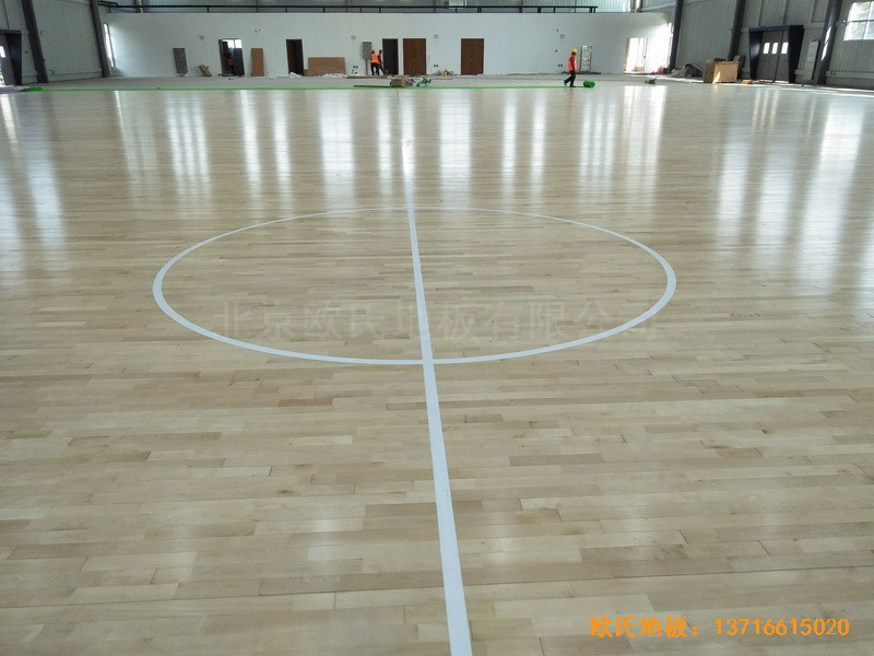 江蘇新能源科技公司籃球館運動地板鋪裝案例4