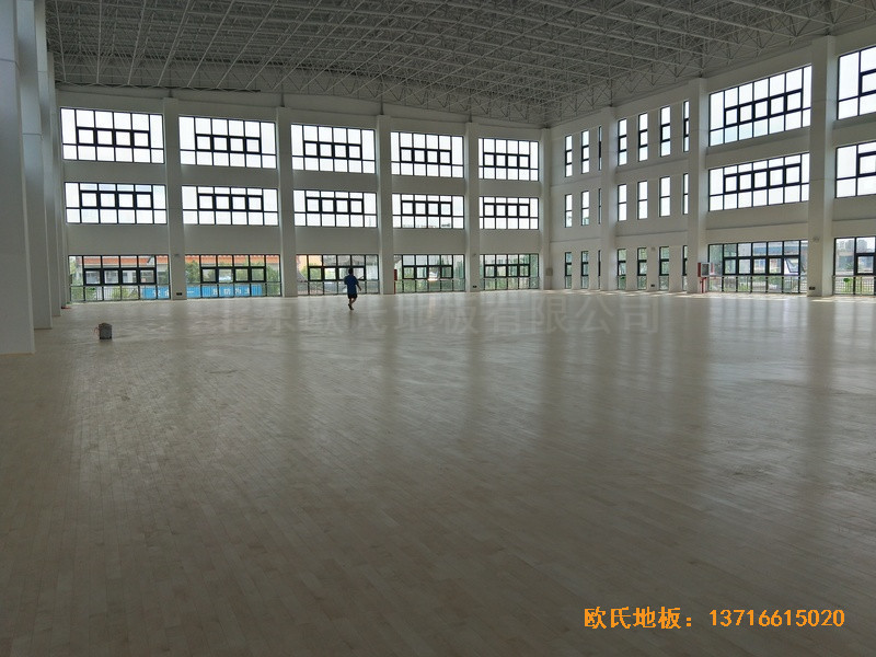 江蘇第二中學籃球館運動地板安裝案例4