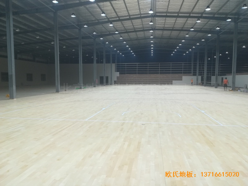 江西宜春袁州區籃球館體育地板安裝案例4