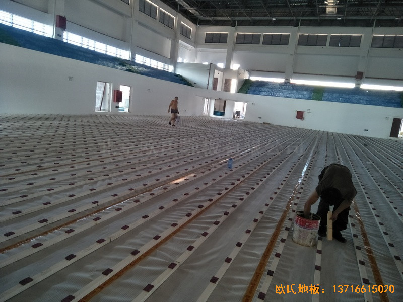 江西贛州天嬌中學運動館體育木地板安裝案例1