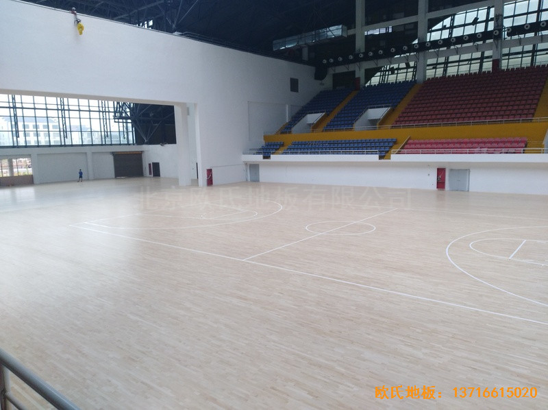 江西鄱陽縣鄱陽體育館體育地板鋪設案例0