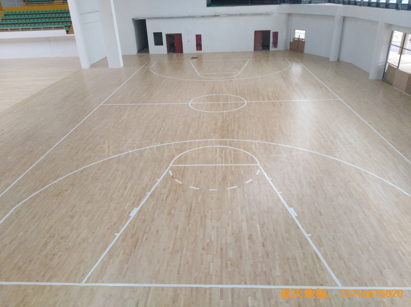 江西鄱陽縣鄱陽體育館體育地板鋪設案例5