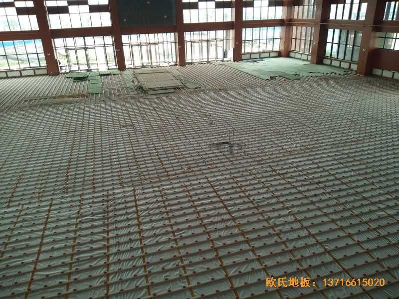 河北工程大學新校區籃球館體育地板施工案例2