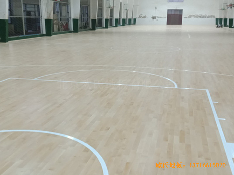 河北滄州體育學校籃球館體育木地板安裝案例3