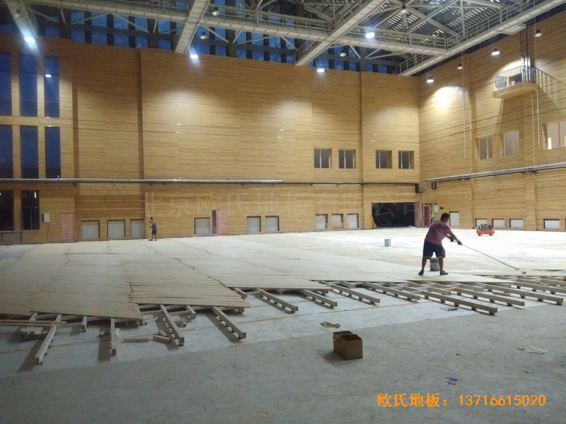 河北雄縣第三高中籃球館運動地板鋪裝案例2