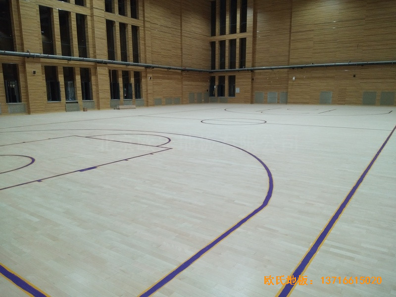 河北雄縣第三高中籃球館運動地板鋪裝案例5