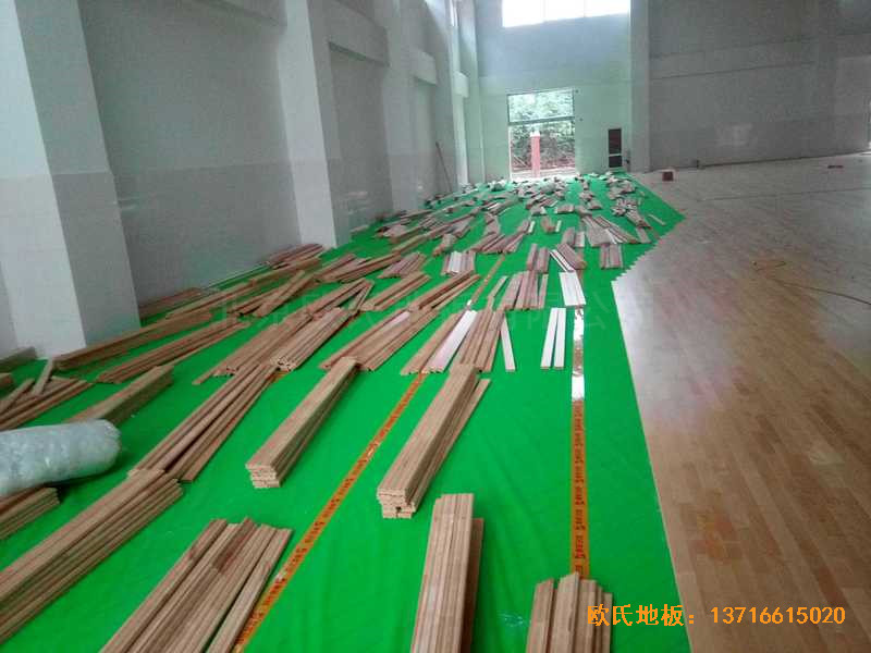 河南洛陽伊水小學籃球館運動地板安裝案例3