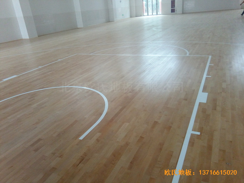 河南洛陽伊水小學籃球館運動地板安裝案例5