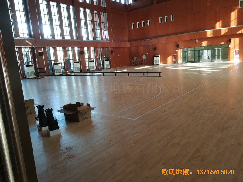 河南較好的中學籃球館運動木地板安裝案例4
