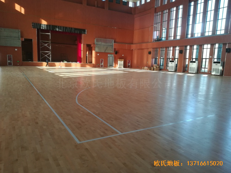 河南較好的中學籃球館運動木地板安裝案例5