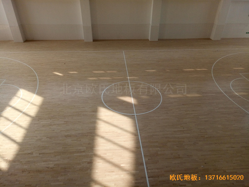 洛陽伊水小學籃球館體育木地板鋪設案例3