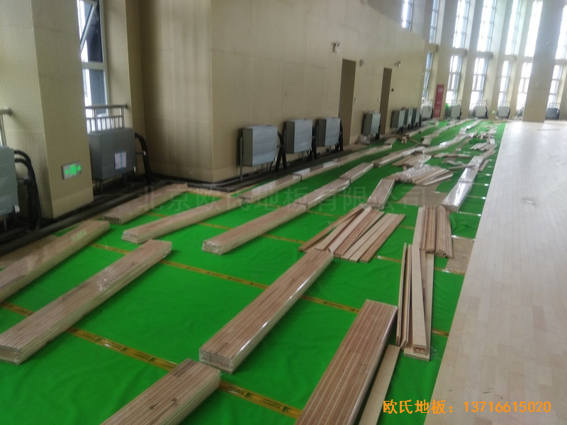 濟南歷城二中新校區籃球館運動木地板鋪裝案例3