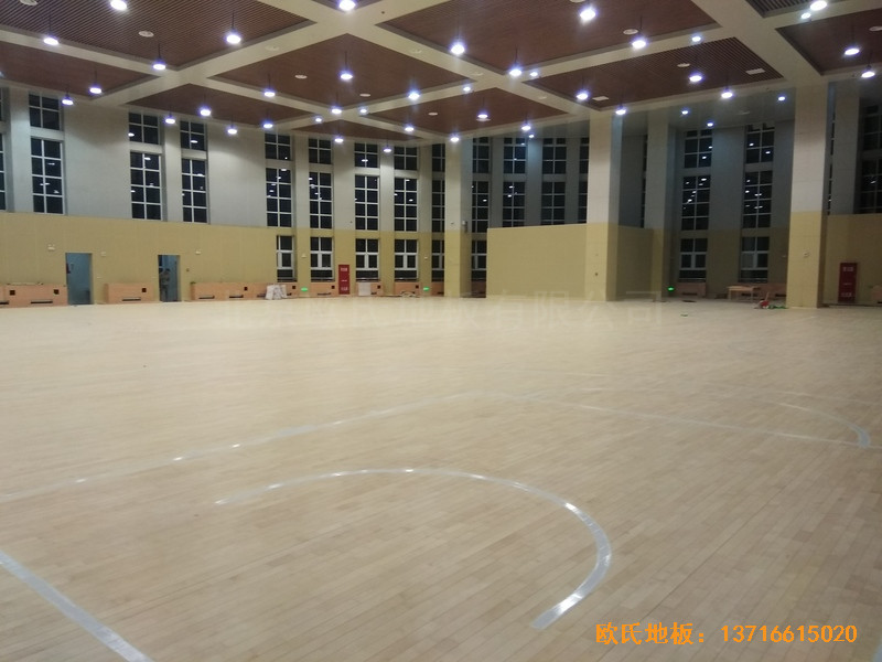 濟南歷城二中新校區籃球館運動木地板鋪裝案例4