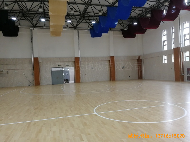 濟南錦繡城小學籃球館體育木地板鋪設案例2
