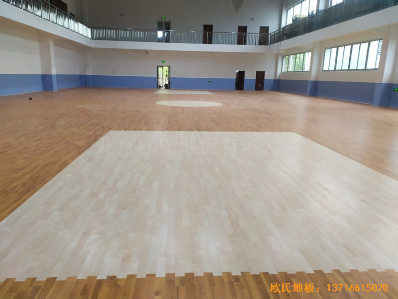 浙江虹橋較好的小學籃球館體育木地板安裝案例4