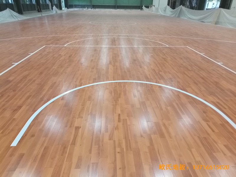 海南三亞619項目訓練館運動木地板鋪設案例0