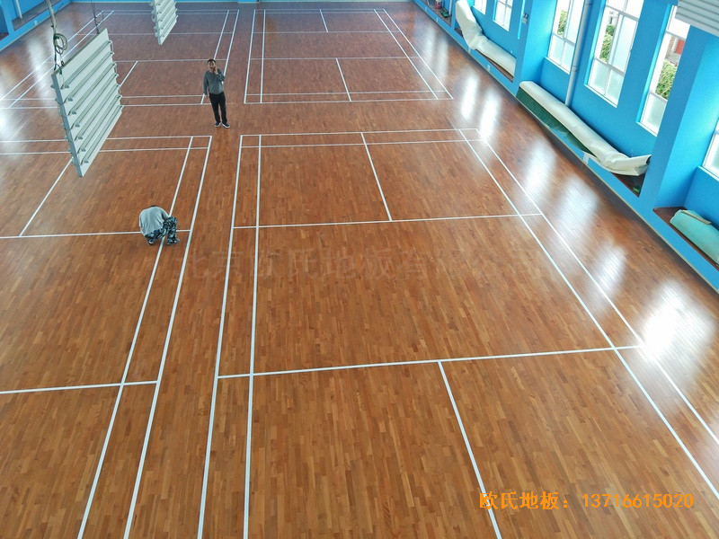 云南公安局小區羽毛球館體育地板鋪裝案例5