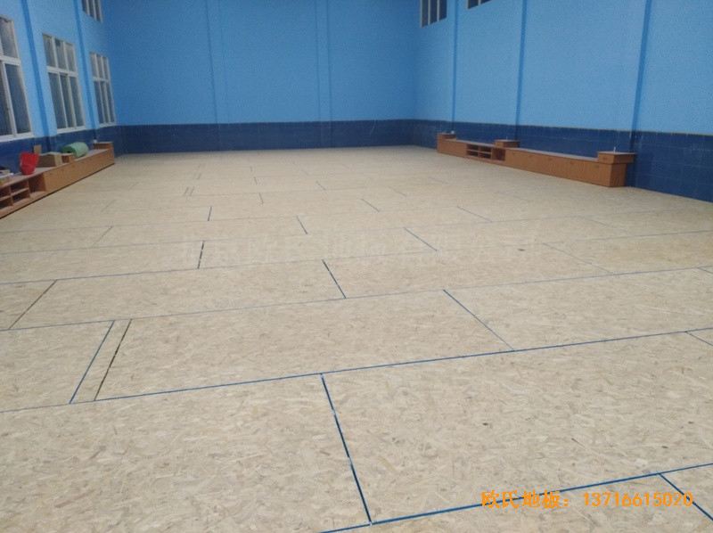 湖南婁底市建設銀行羽毛球館體育木地板鋪裝案例2