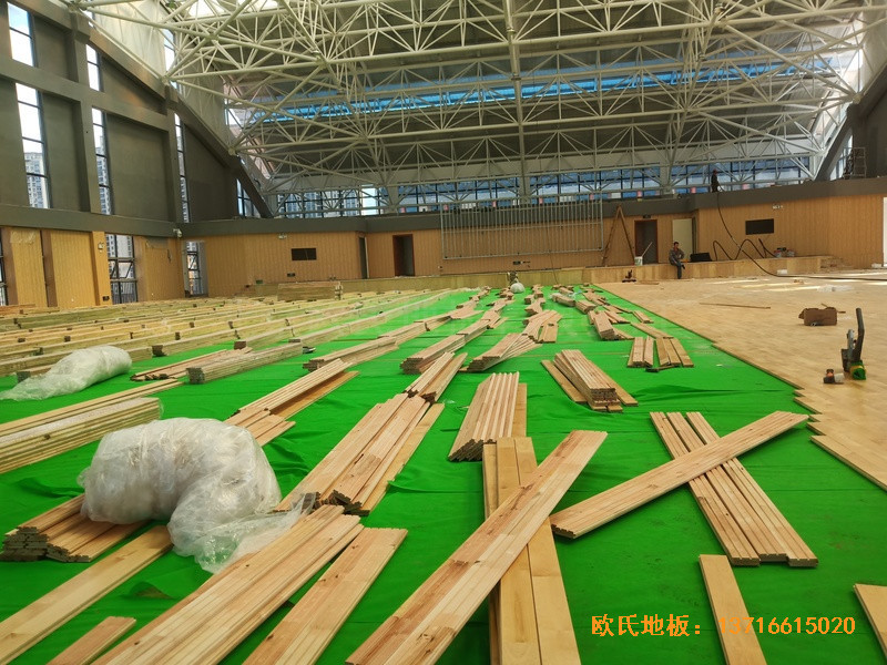 湖南楊山實驗中學體育館體育木地板施工案例2