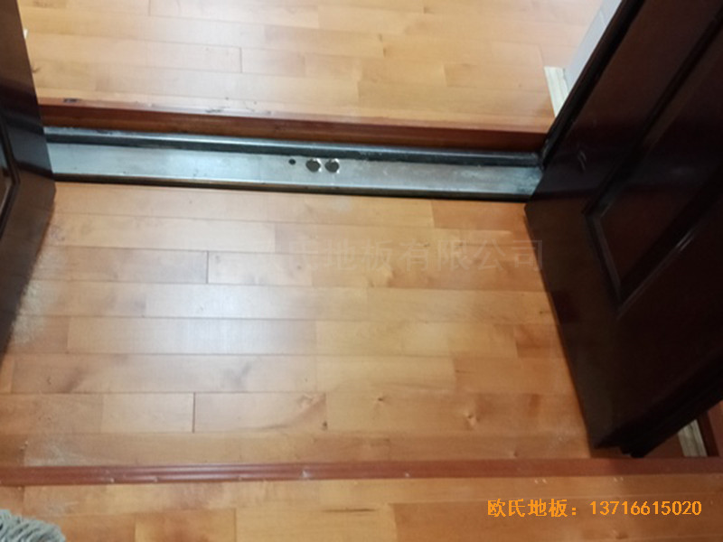 湖南衡陽鐵一中運動館體育木地板鋪設案例3