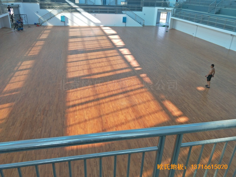 湖南辰溪實驗學校籃球館運動地板鋪設案例3