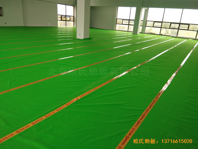 福州連江縣恒捷實業坑園村運動館體育木地板施工案例2