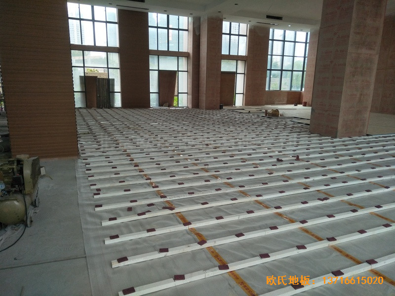 福建泉州海關橋南運動場體育木地板施工案例1