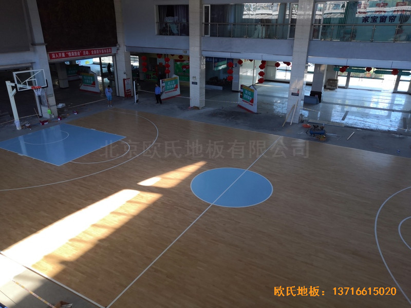 福建龍巖羅龍西路269號籃球館體育地板鋪設案例3