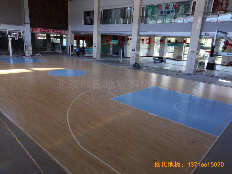 福建龍巖羅龍西路269號籃球館體育地板鋪設案例5
