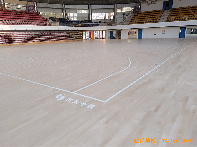 鄭州工業應用技術學院體育館運動木地板鋪設案例3