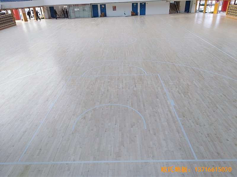 鄭州工業應用技術學院體育館運動木地板鋪設案例5