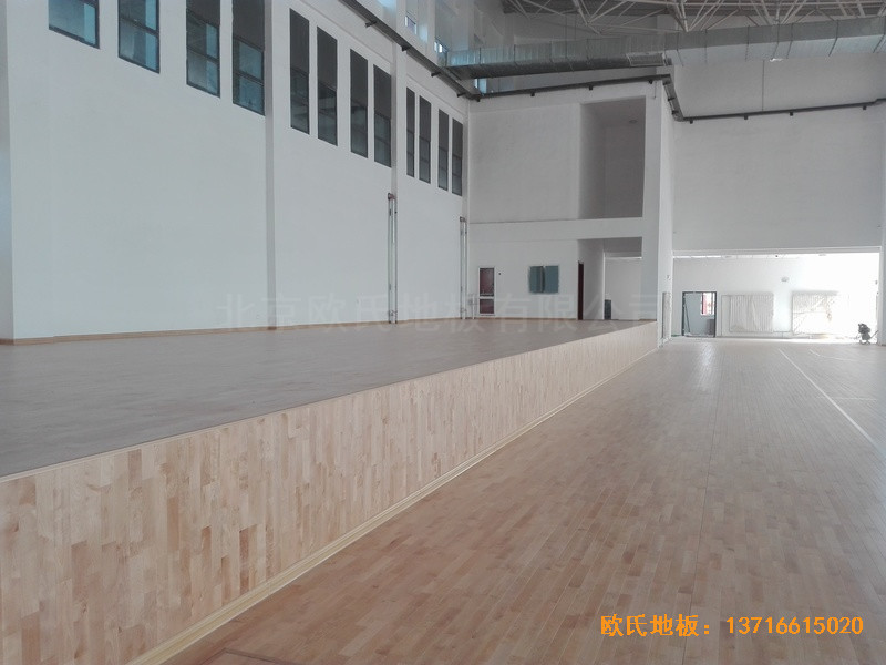 銀川北塔中學籃球館體育木地板鋪設案例3
