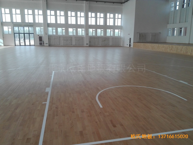 銀川北塔中學籃球館體育木地板鋪設案例5