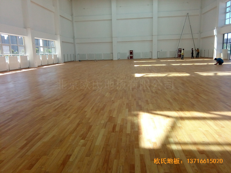 銀川北師大銀川小學籃球館運動木地板安裝案例3