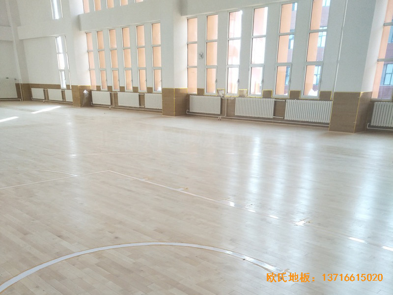 銀川第二十九中學籃球館運動地板安裝案例4