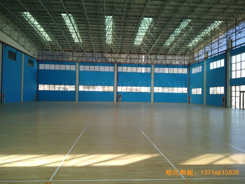 云南文山州文山學院體育館運動地板施工案例5