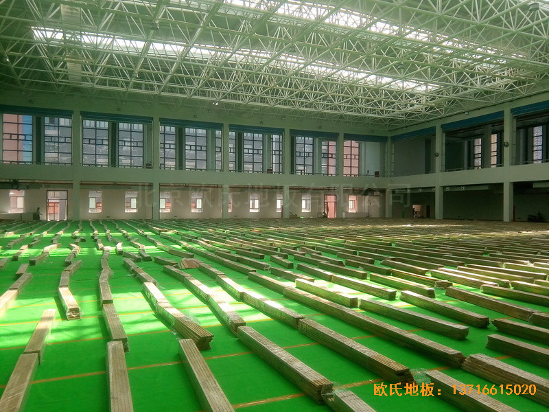 陜西安康職業技術學院籃球館運動木地板鋪裝案例1